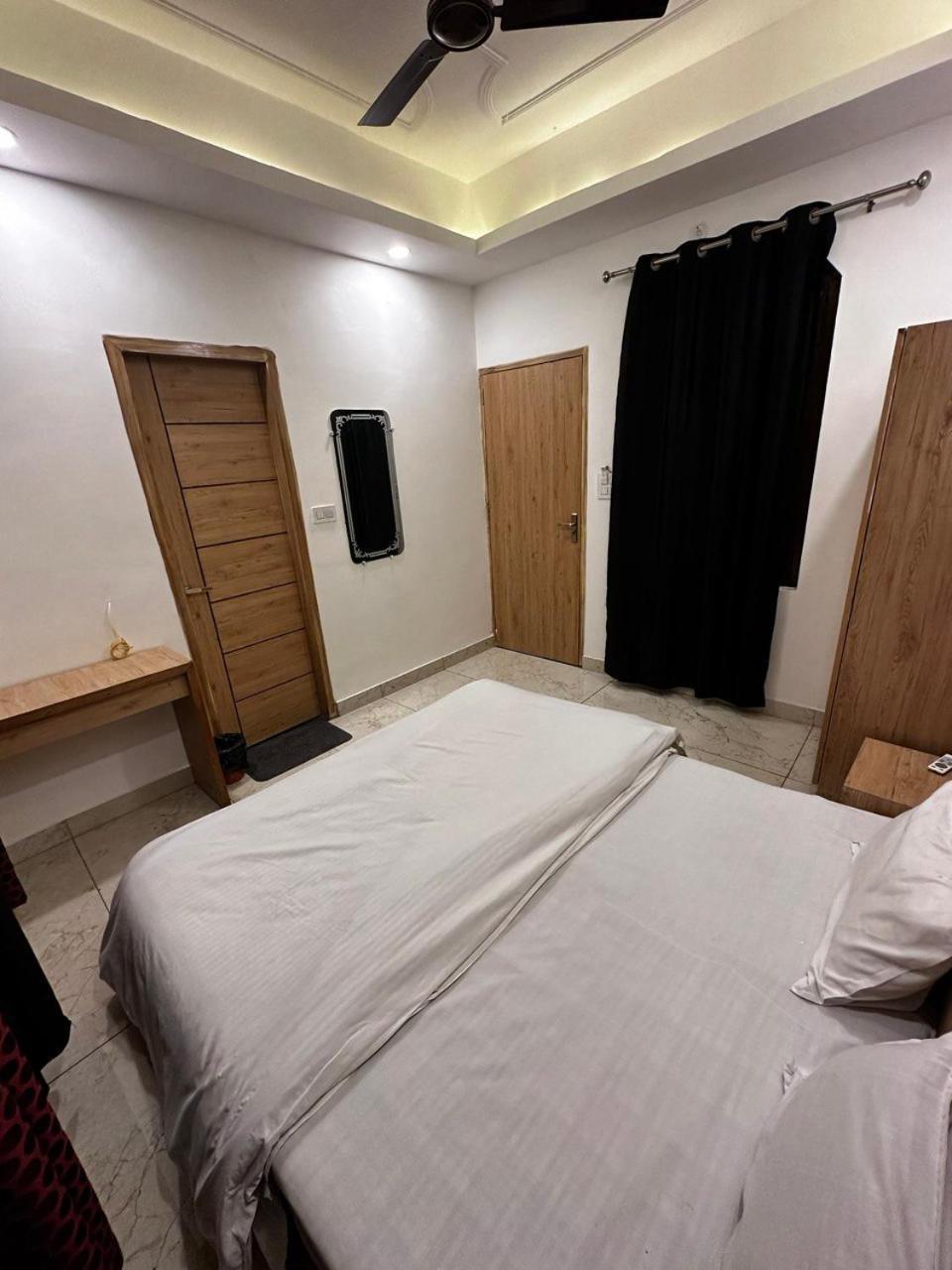 Sonu Guesthouse & Hostel Rishīkesh Oda fotoğraf